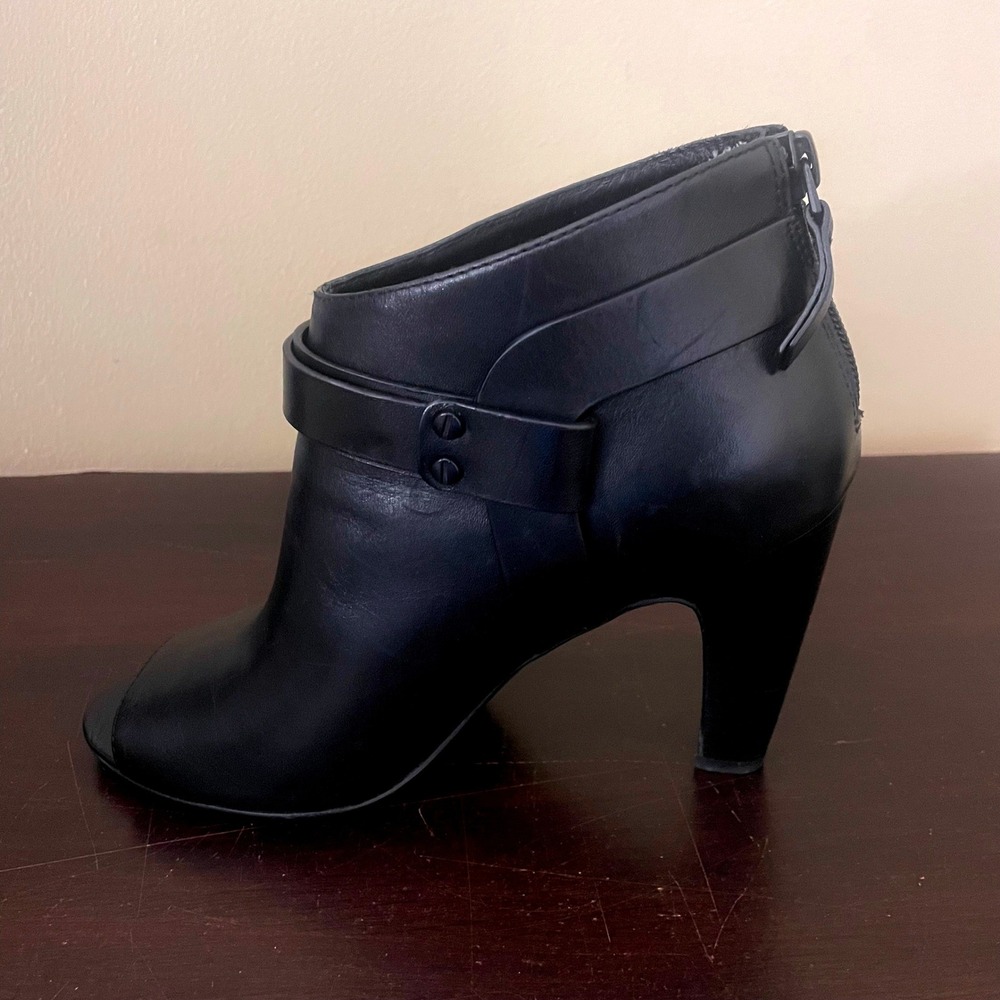 VC Signature Vince Camuto Nikoletta Black Leather Peep Toe Ankle Boots 7M 37 - Picture 4 of 8